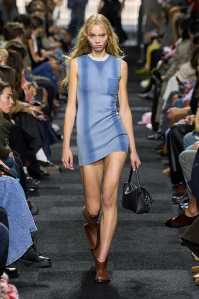 Look 23